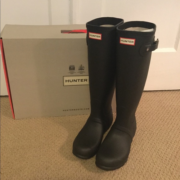 matte black rain boots